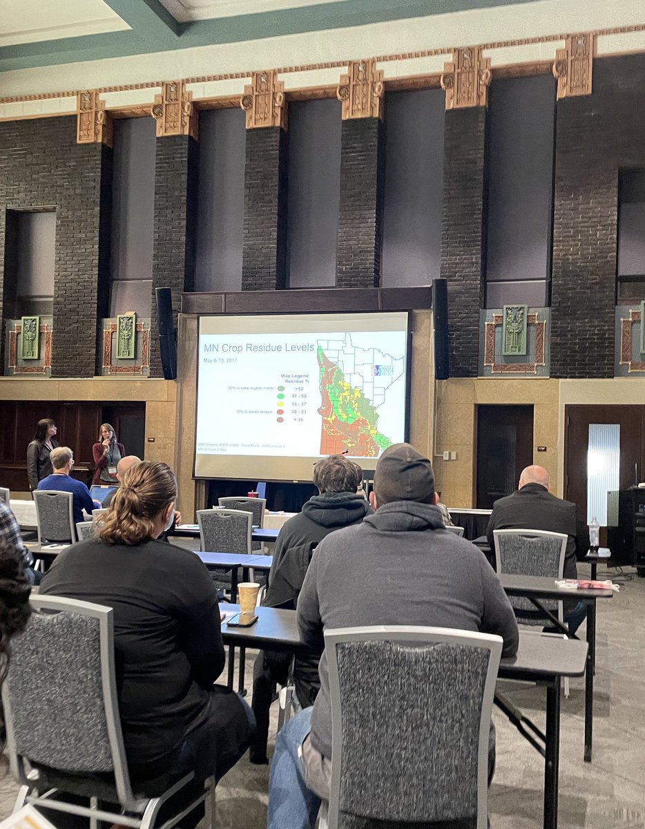 baileytangen's tweet image. I’ve learned so much about soil management and it’s only day 1! Excellent presentation on the costs of erosion from @MnSoil @SoilLorax  #SMS2021