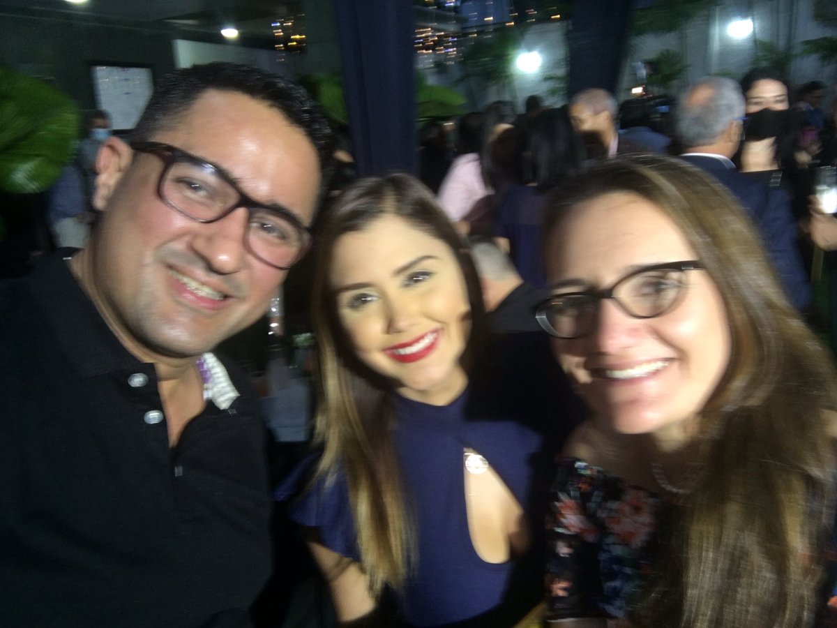 CardioMendoza's tweet photo. Hoy en la Preventa 2022 de Globovisión, pidiendo a Dios que nos bendiga en alianzas en pro de disminuir la primera causa de muerte en el mundo y la primera causa de incapacidad en mujeres mayores de 50 años, la Enfermedad Cardiovascular @danielajsalas @globovision https://t.co/mcUaQrJSlZ