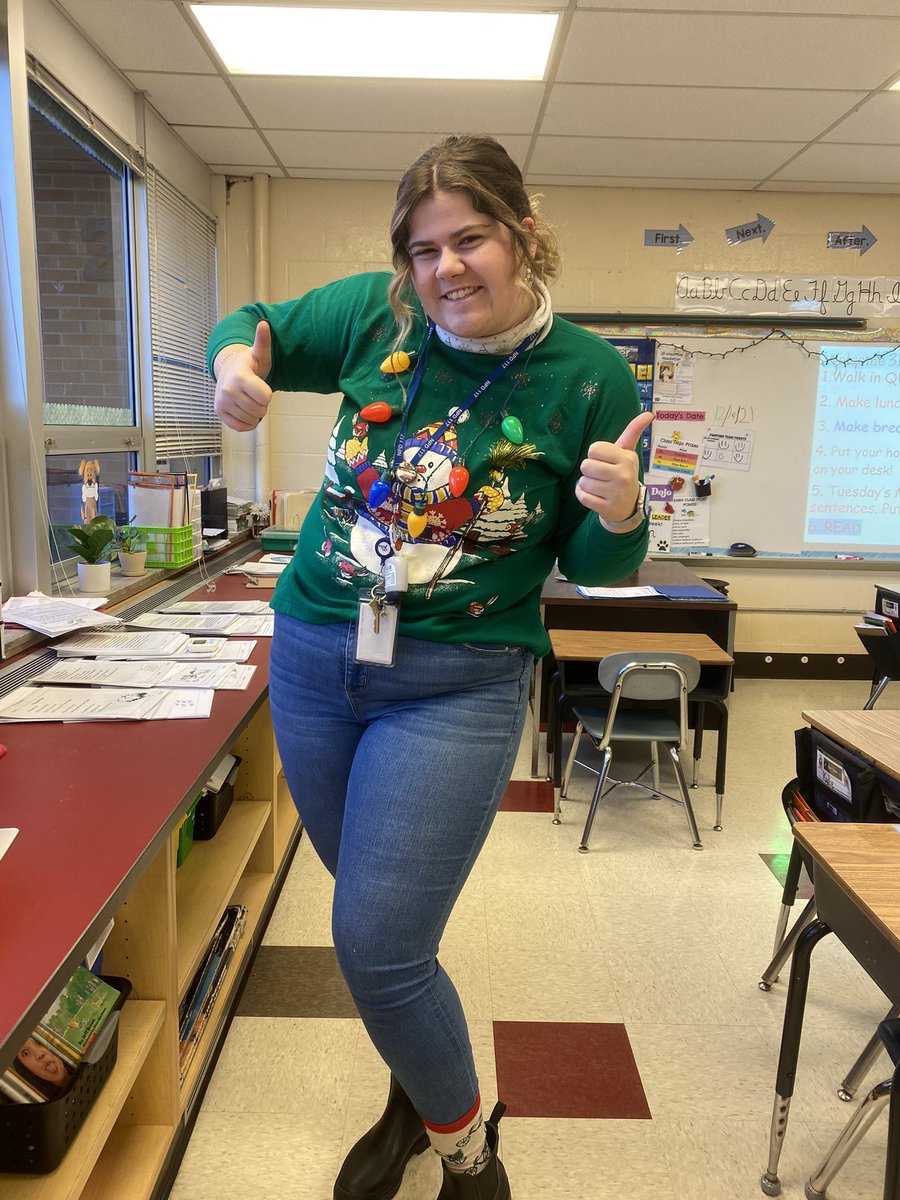 MsPicman's tweet photo. Ugly sweater day! #GO12Days https://t.co/Sn7rb5a23g