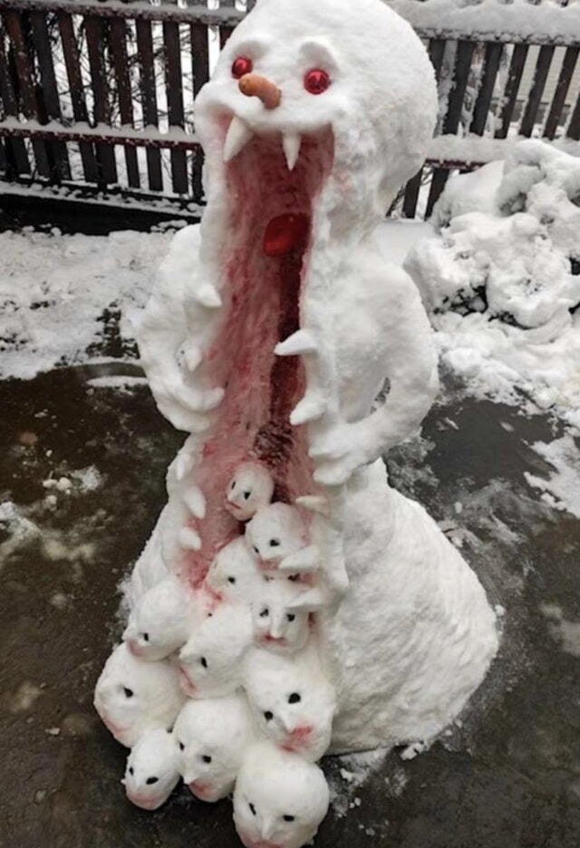 O5Updates's tweet image. If this snowman or similar is spotted in your area, please notify local police and lock your doors and windows. Turn in any footage or photos to nearby authorities and do not make contact with the entity or attempt to save the other snow people.