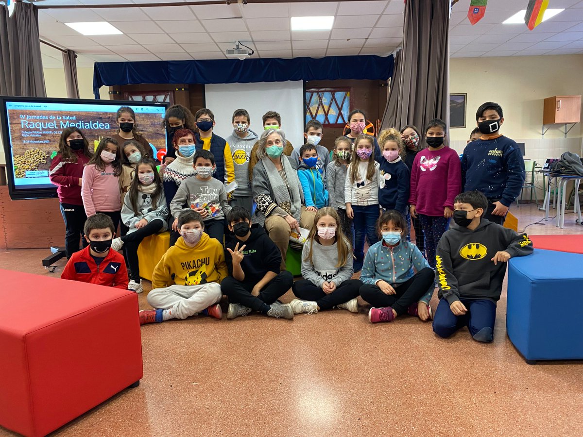 cpmdecervantes's tweet photo. Intensa y emocionante jornada de aprendizaje con @carmenpellicer_ y José Ramón: encuentro con alumnado, familias y profesorado, UF en @cprgijon , visita aulas, entrevistas @Educastur @AshokaSpain @trilemaedu @axtgijon ⏬ https://t.co/rAYaZrjeaM