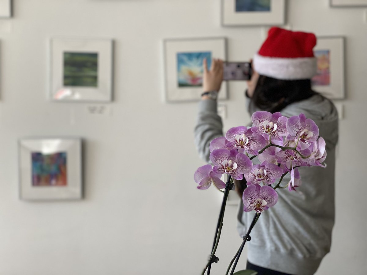 NAC10 presents “Abstracted Landscapes” @CTA_Tweets’ Connector Gallery.
These grade nine creations are 🔥🔥and selling like hotcakes🔴🔴🔴
Exhibit on again tmrw for morning break + over lunch 🎨 
<a href="/DiazGuidance/">DiazGuidance 🐺</a> <a href="/CTAguidance/">Ms Guidance</a> 
#RedDots🤩