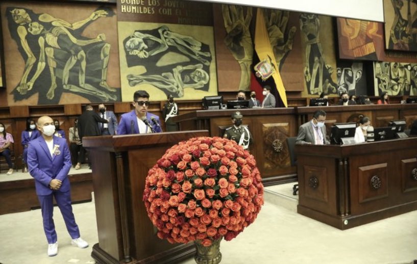 También rendimos un justo homenaje a nuestros atletas y medallistas Olímpicos y Paralímpicos, un orgullo para todos los ecuatorianos.