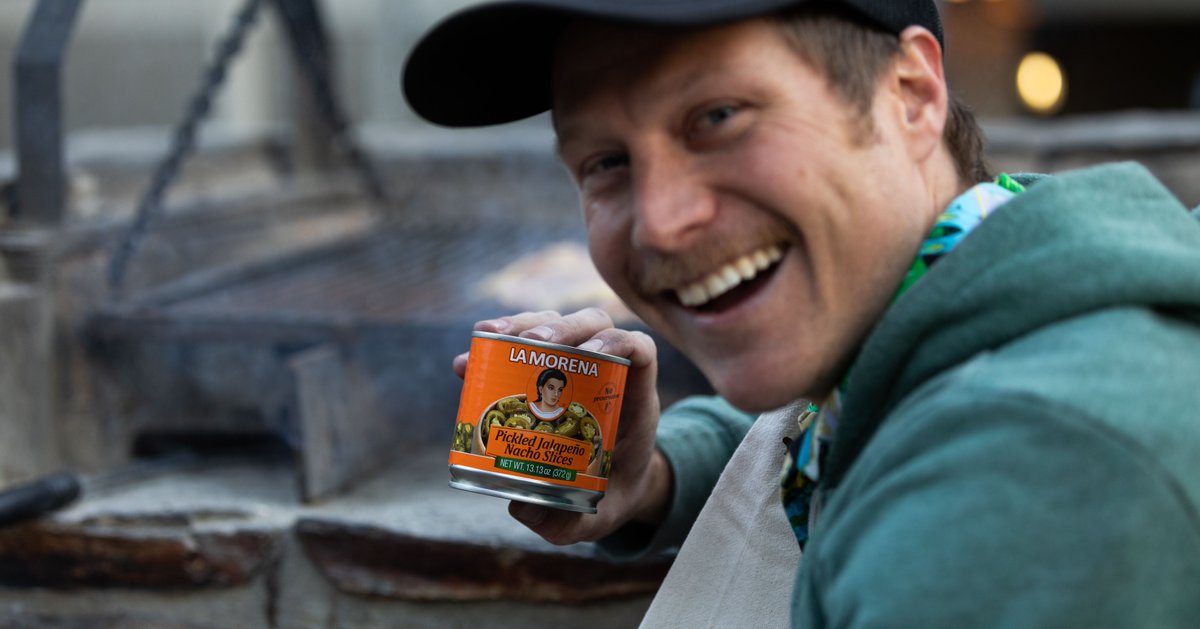 If the winter blues have you down, let LA MORENA warm you up and put a smile on your face with our delicious jalapeños. What's your favorite LA MORENA product? #VivaLaMorena #LaMorena