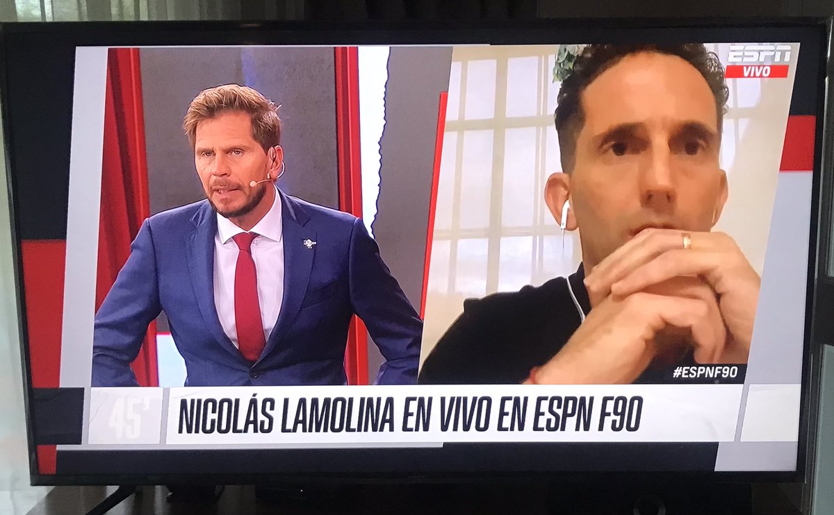 FernandoDVecchi's tweet photo. En el penal cobrado en el partido entre #Ferro y #Quilmes aunque sea existió el contacto y el árbitro mal interpretó q el que había golpeado era el arquero. En #IndependienteRivadavia vs #AlmiranteBrown se inventó un contacto y los medios no hicieron ni 1/4 de este show https://t.co/JMv6RkrcON