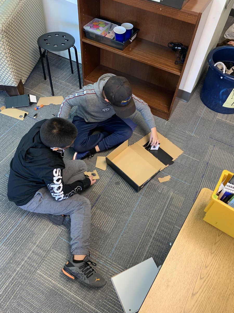 SharonBose5's tweet photo. Creating dioramas of how the spheres of the Earth interact with each other. @CrysLaneMiller @ssdedu #SCoveEl #hydrosphere #atmosphere #geosphere #biosphere https://t.co/HxPrtSUgjB
