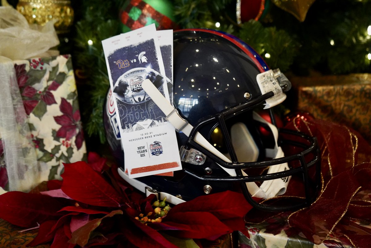 CFAPeachBowl's tweet photo. The 🎄 1️⃣2️⃣ 𝐷𝑎𝑦𝑠 𝑜𝑓 #𝐶𝐹𝐴𝑃𝑒𝑎𝑐ℎ𝐵𝑜𝑤𝑙 𝐶ℎ𝑟𝑖𝑠𝑡𝑚𝑎𝑠 🎄 start tonight, @MSU_Football &amp; @Pitt_FB fans - with a pair of tickets to the #CFAPeachBowl!! 🎫🏈

To enter: 
✔ Retweet this tweet
✔ Tag the friend you're bringing to the game
✔ Follow @CFAPeachBowl https://t.co/HxRNOWeYoJ