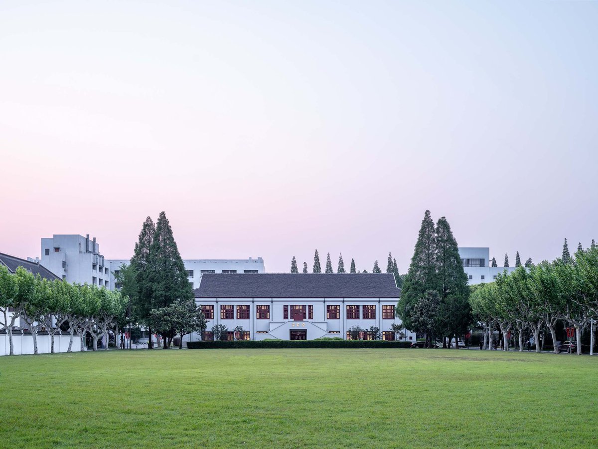 wesellsachomes's tweet photo. Look through these photos for an example of high-quality #architecture. #structures  https://t.co/yBnLVMvBZd https://t.co/eeGgamFWik