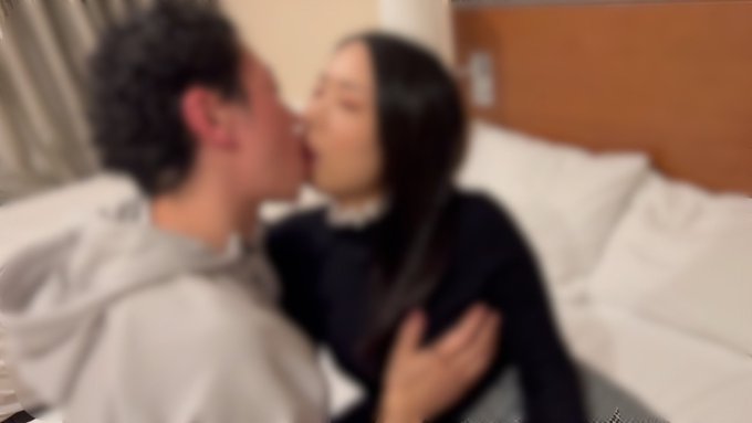 回れ回れメリーゴーランド 勃起して止まらないように 息が止まるくらいの甘い口づけをしようよ♫一言もいらないさ、とびきりの今を〜♫ https://t.co/Jzryg4ogCx