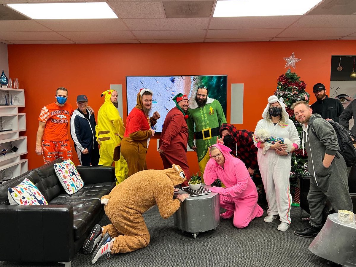 logicav's tweet image. NUMBER ONE(SIE) 😎 This morning our teams munched breakfast burritos in our finest business wear! How dedicated to fun is our Logic team? Some continued onto job sites wearing their onesies! #logicintegration #homeautomation #christmas #audiovisual #commercialintegrator