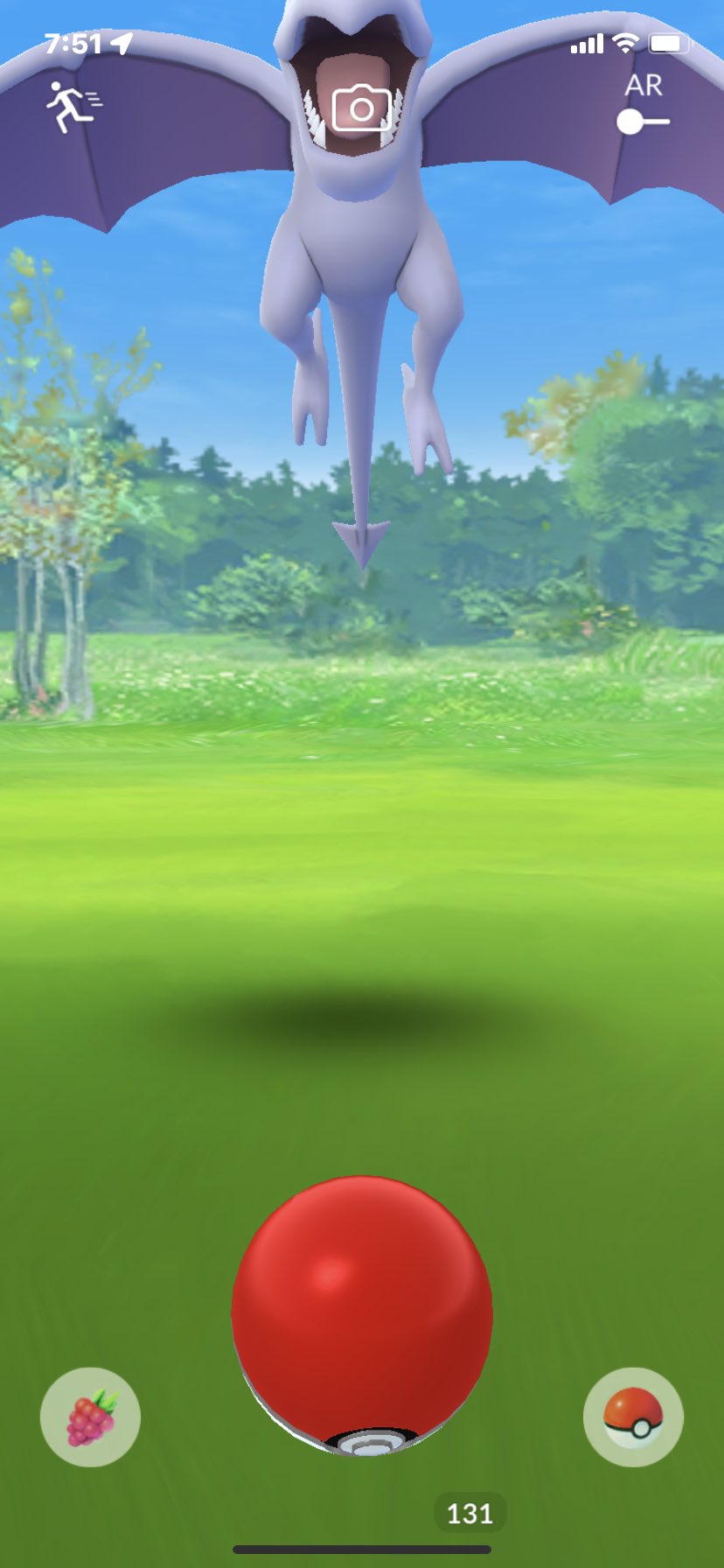 鮒田鯉太郎 プテラにボールが届かないんだけど ポケモンgo T Co Qblbl4b9q2 Twitter