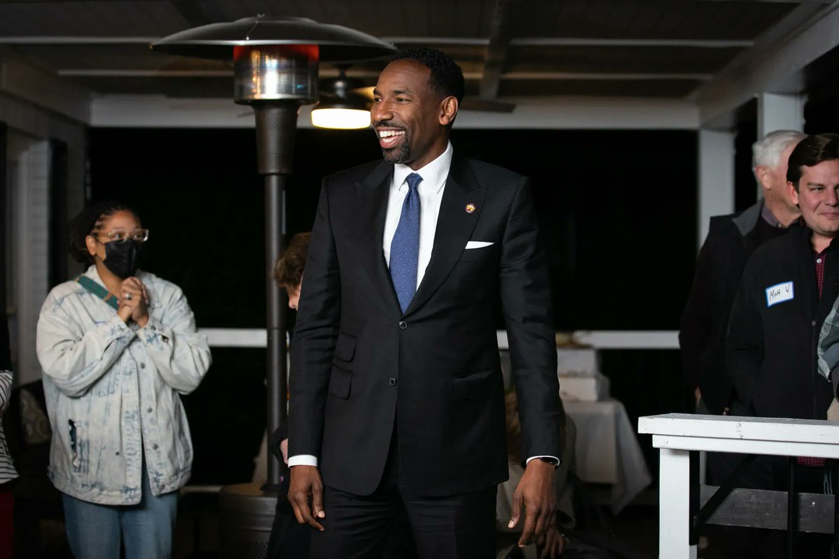 andreforatlanta's tweet image. There’s a lot going on leading up to Inauguration Day next year, &amp;amp; I don’t want you to miss a thing. Make sure you’re following what’s happening on all social media platforms today. #OneAtlanta

Instagram: andre4atlanta
Facebook: Andre Dickens