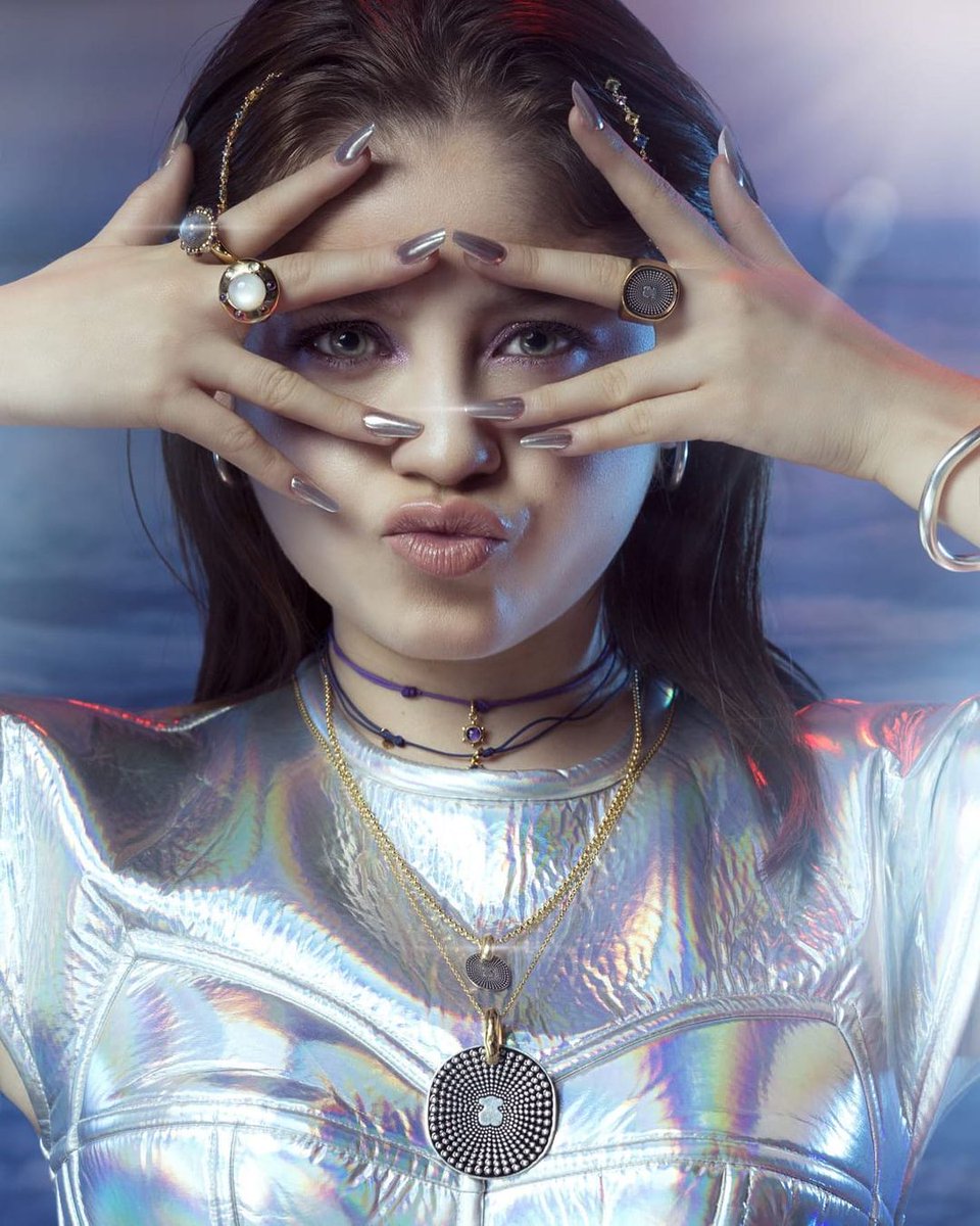 Karol Sevilla Daily tweet media