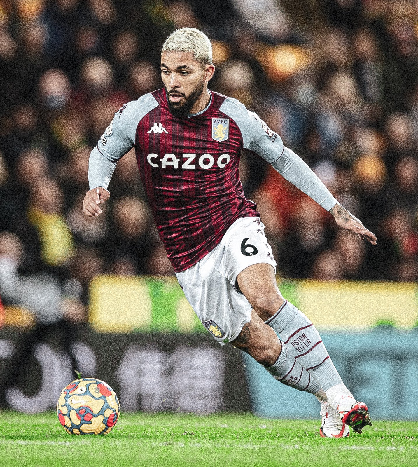 Douglas Luiz on X: Strong away performance from everyone , away fans class  as always 👊🏽❤️ 3points t.copT8hCGYJeZ  X