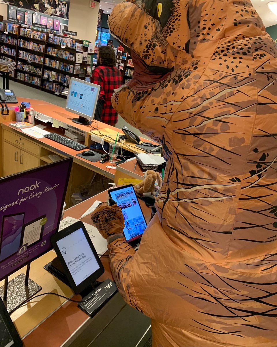 Barnes & Noble tweet media
