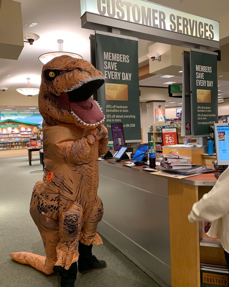 Barnes & Noble tweet media