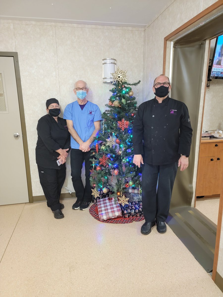 RCCCEdmonton's tweet photo. We're getting festive in the field - Tony, Irene and Matt are all ready for Christmas at one of our Rig Camps! 

#RIGHTCHOICECamps #RemoteCampsAlberta #RigCamps #CampLife #ChristmasDecorating https://t.co/BKPqDMbW01