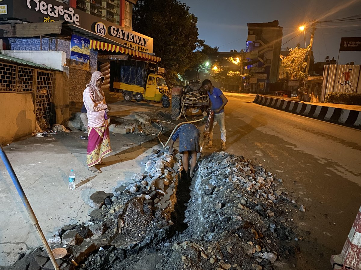 WeAtmnirbhar's tweet photo. Help stop Illegal road digging @airtelindia
contractors without a valid permission letter:Alpine Eco Road,Doddanekundi #Bangalore #Karnataka
 #RoadSafety #Airtel 
@BSBommai @ArvindLBJP @PCMohanMP @csogok 
@CMofKarnataka @AshwiniVaishnaw @AddlCPTraffic
@sriramulubjp @narendramodi https://t.co/8l3kBFN1xv