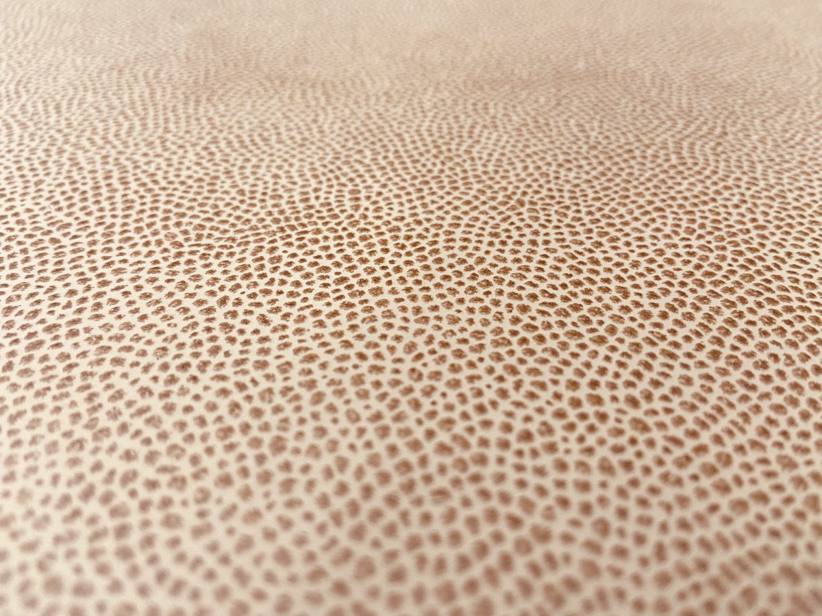 GHLeathers's tweet photo. Limited Edition Cow Sides in 7 colours available in store and online. Special price of £40 for 25 sq ft. 💫

#GHLeathers #Leather #CowHide #LambSkin #SheepSkin #VegTan #LeatherCraft #LeatherBags #Leatherwork https://t.co/GnDIqP3hDG