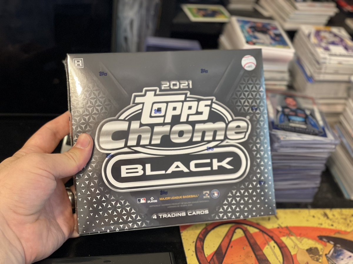 Want to win some baseball cards ⚾️?? 

RT &amp; Follow to enter to win one of my Topps Chrome Black hobby boxes! 

#Collect #ToppsBaseball 

*winner drawn Wednesday 12/16 &amp; has 1 week to claim from video draw to be posted below ⤵️