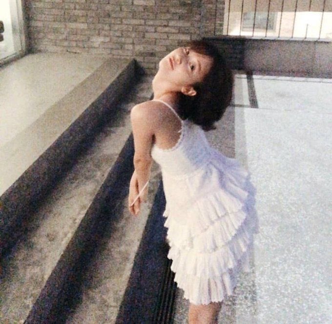 jongseopics's tweet photo. she’s the moment. https://t.co/dQN279e2YV