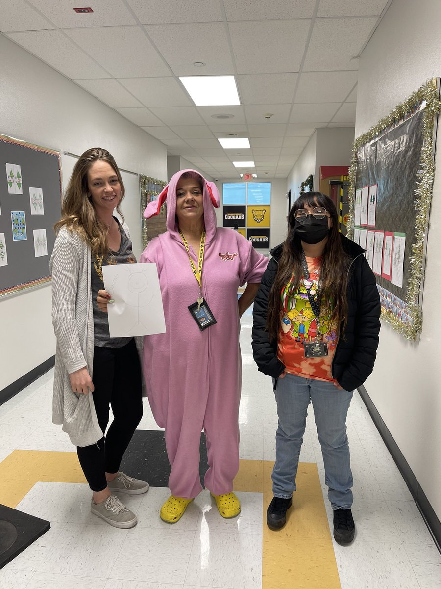 8th grade yellow house in search of missing member!  Santa <a href="/CSaucedo_AMS/">Claudia Saucedo</a> where are you?  #reigniteourpurpose #santaismissing