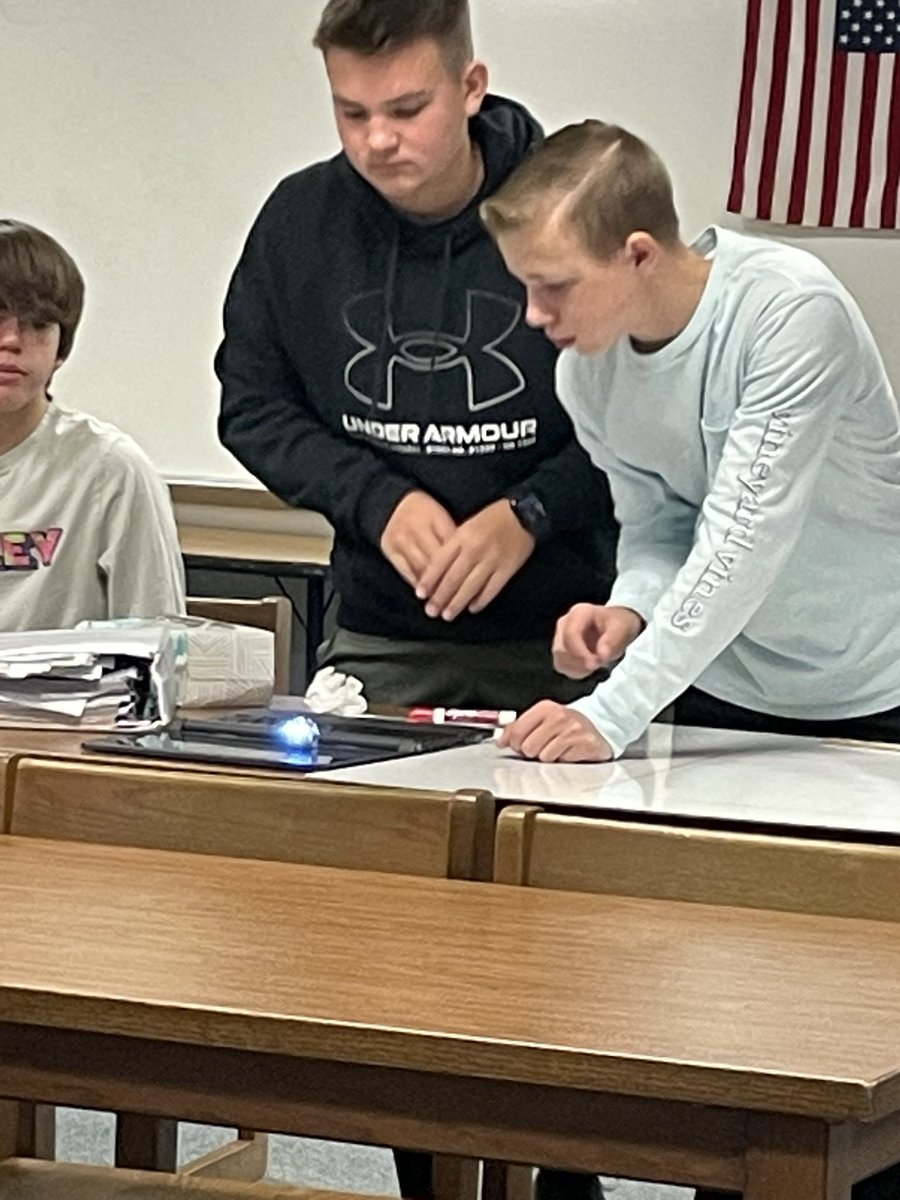 Julie Morris tweet media