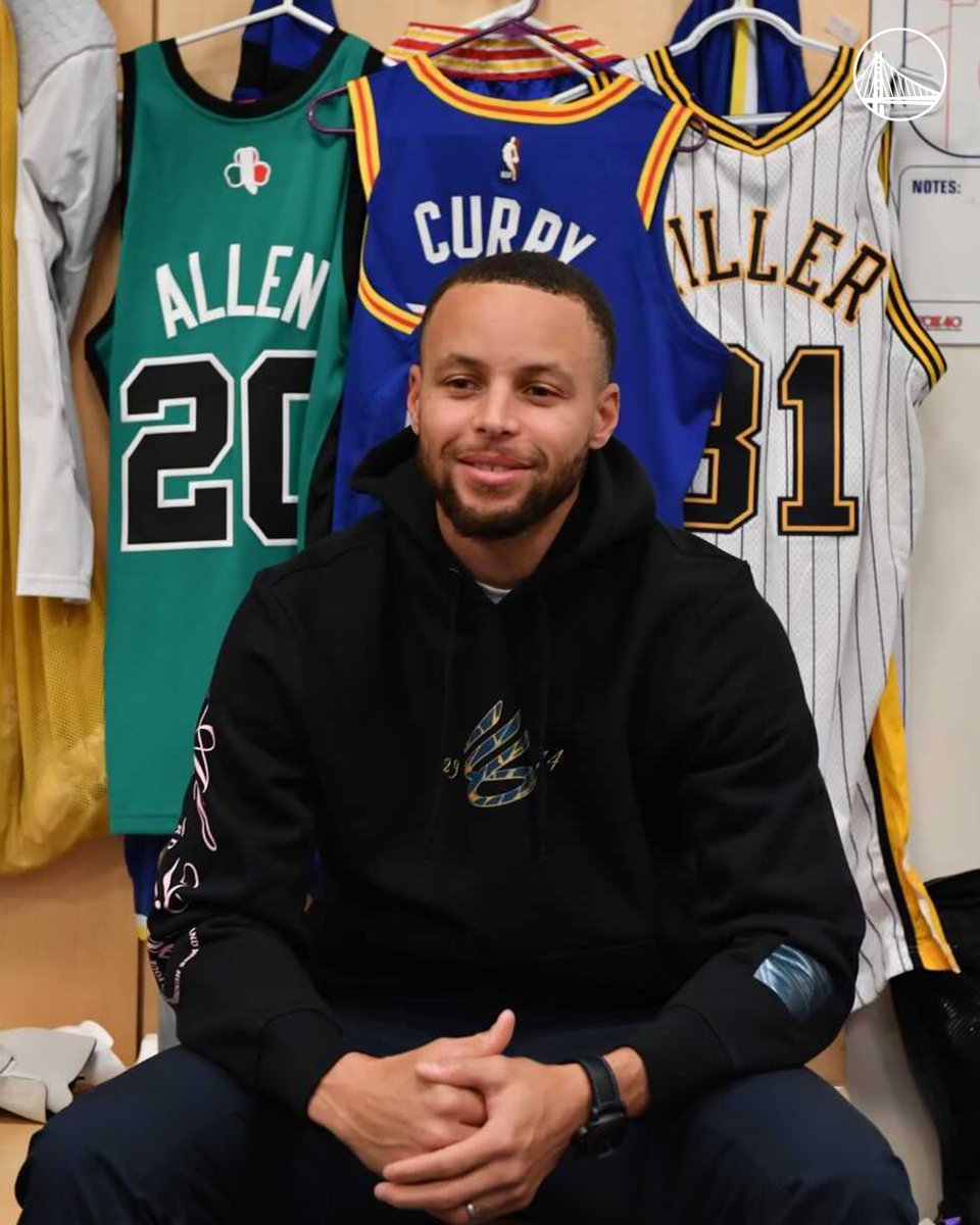 The top 3 three-point leaders in NBA history:

1️⃣ Ray Allen — 2,973
2️⃣ Steph Curry — 2,972
3️⃣ Reggie Miller — 2,560

Big night ahead for Curry.

📸 <a href="/warriors/">Golden State Warriors</a>