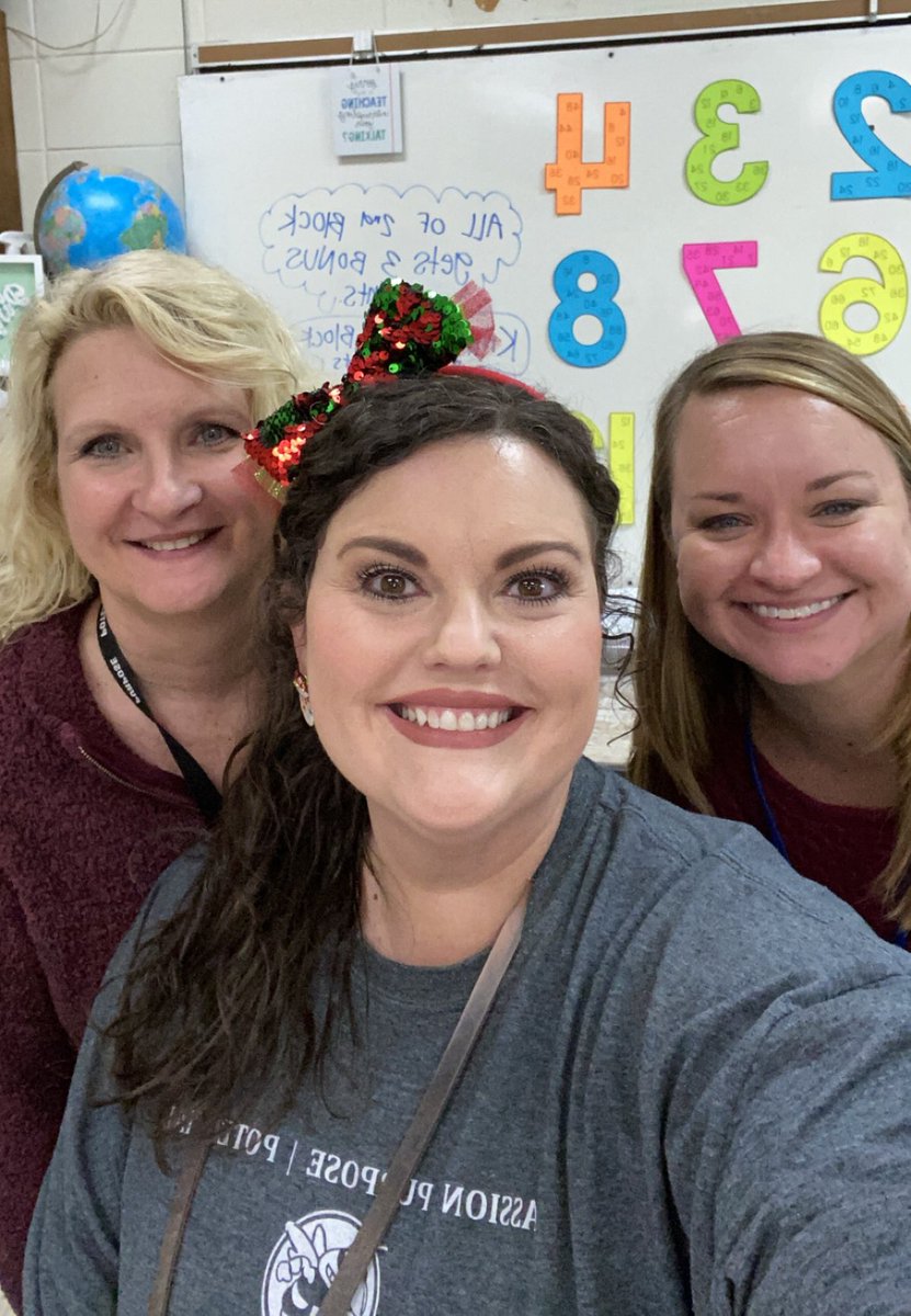 Ms. Paes tweet media