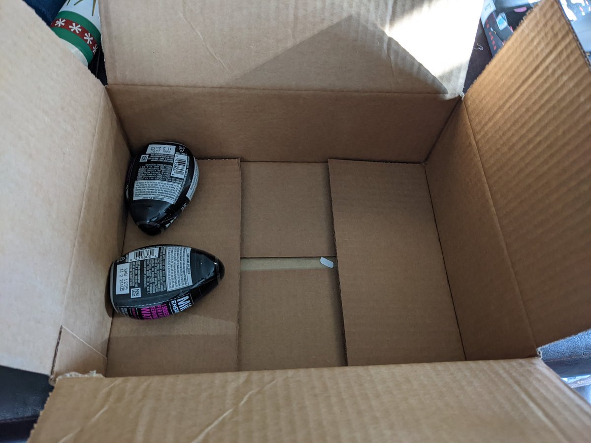 divinemsn's tweet photo. Hey @amazon please do better with shipping packages. My partner ordered 4 bottles of mio and this was how they were shipped. #totalwaste 
#badforenvironment #overkill #DoBetter https://t.co/0387hRpMjJ
