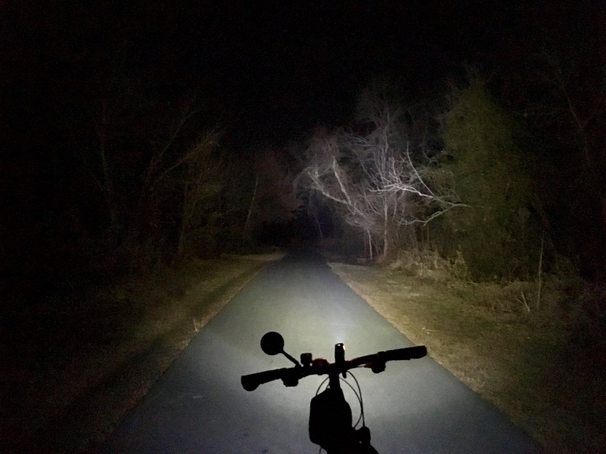 abikeanditsgirl's tweet photo. December night ride...
With owls a'hooting..
Deer, rabbits. foxes a'scampering...
#greenwaylove #night #cycling #polyradiculitis #thingsicando #gratitude https://t.co/raVbFZ088V