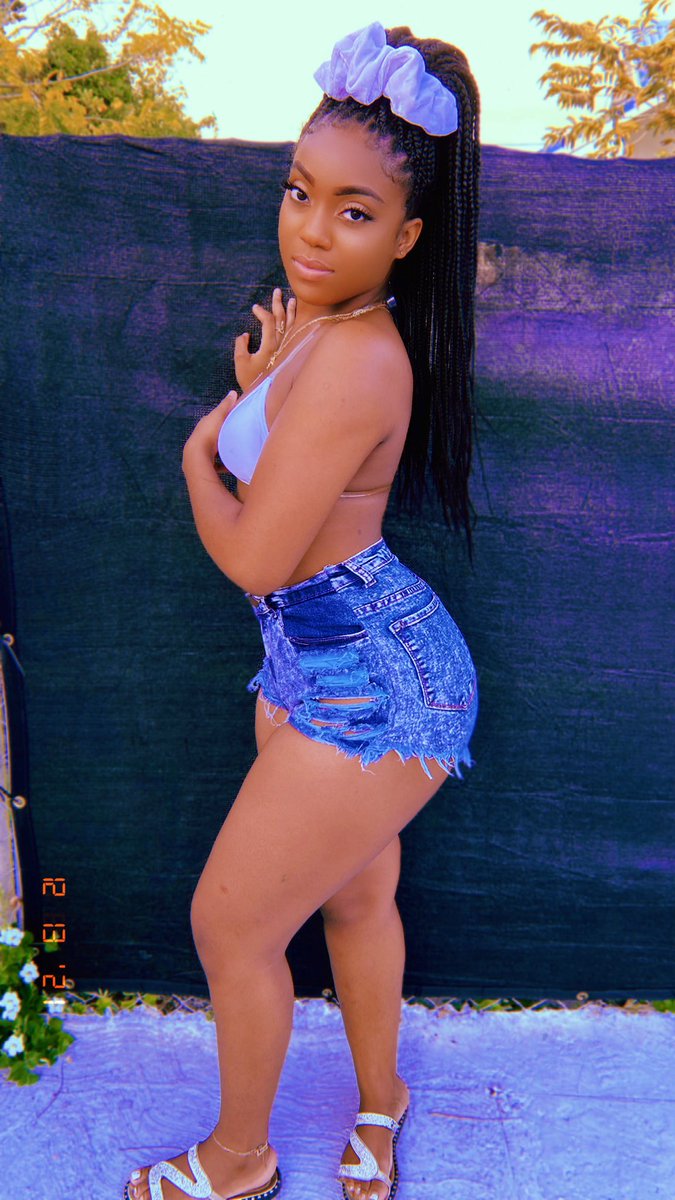sher_vinna's tweet photo. Life Size Barbie Doll 😚💲 https://t.co/jLTqrSwLM0