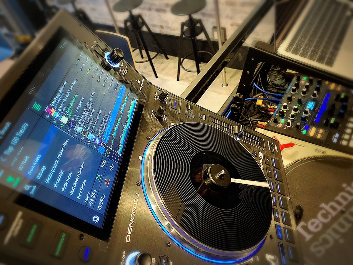 anicafe_RAIZEEN's tweet image. 【12/21火曜】19:00~
「DENON DJ night」

DENON DJ SC6000M PRIMEが雷神にやってきました！
今世界で話題になっているその戦闘力を
体験する展示会を開催！

rekordboxを読める？のか？など検証します！
興味のある方はぜひご参加ください！
#雷神
twipla.jp/events/499834