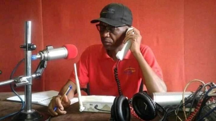 Roomby101's tweet photo. Join us for #PressFlash every Wednesday on #StartUpCapital between 06:45-06:50 as I chat to @WinstonMwale Editor in chief of @AfricaBrief in Lilongwe, on stories making headlines in Malawi and regionally! 
#KeepIt100Point4 https://t.co/MYKWEGn9wY