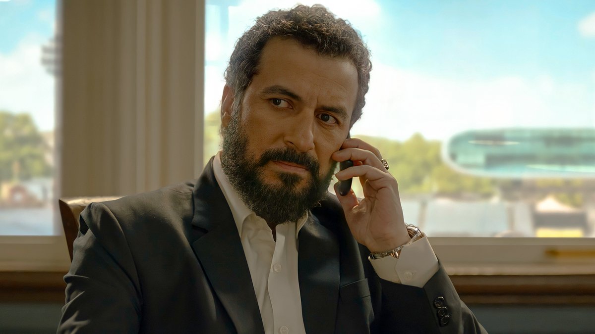 Who is Bhaisaab calling? Wrong answers only 👇🏻

#InsideEdgeOnPrime