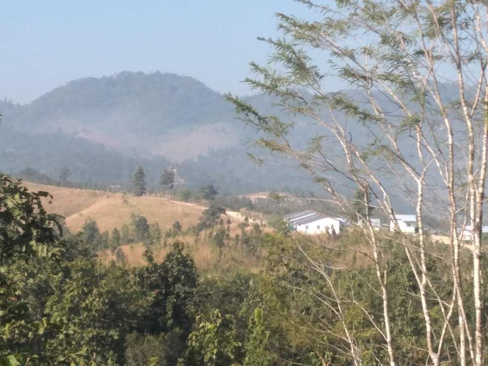 [BREAKING] The fighting broke out at 11:15 AM today after #MyanmarMilitaryTerrorists raided Lekaykaw-Myothit, <a href="/knuhq/">Karen National Union</a> Brigade 6 area, Karen Region. Terrorists fired heavy artillery weapons and many locals left the area.  #Dec15Coup #WhatsHappeningInMyanmar