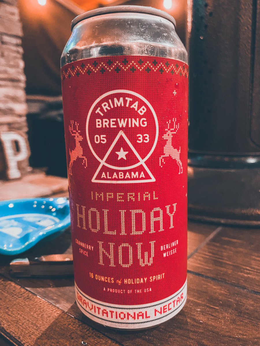 stogiedad's tweet photo. Everyone at home is sick so I’m bailing to the porch…@TatuajeCigars #BrownLabel #Regios and a @TrimTabBrewing #HolidayNow before catching some Bama Basketball. Enjoying my evening immensely so far. #nowsmoking #CigarLife #watchoftheday https://t.co/BHcBW2mr6R