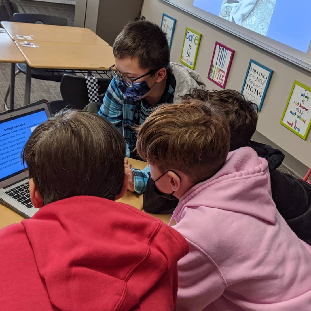 mrskatsbulas's tweet photo. Shared our million dollar projects today. What would you do with $1,000,000? @TheCreekMCMS @232innovationtm #232connect https://t.co/uAjrsBum0z