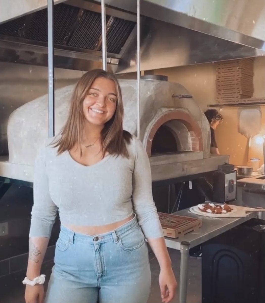 tostpizzaca's tweet photo. Purchased my oven from @breadstoneovens and I couldn’t be happier!! From the start Antoine has made my process streamlined. He helped along the whole process from start to finish with constant emails and calls and held my hand through the whole process, the oven is amazing!!! https://t.co/2xnVtvYUqt