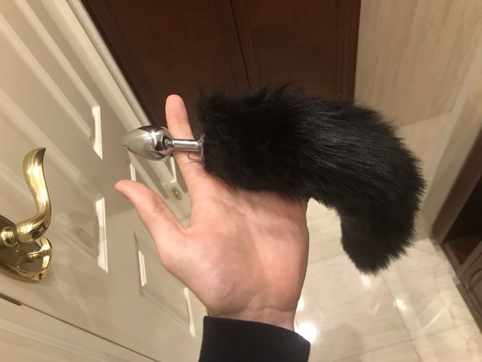 Got this today, but I think it looks better with me wearing it, don&rsquo;t you think? https://t.co/hBXWeR