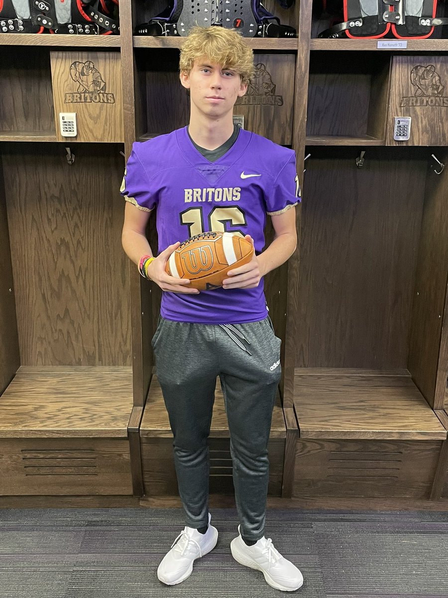 Thankful to receive an offer to play football and continue my academics <a href="/AlbionFootball/">Albion Football</a>! Thank you <a href="/CoachWasil4/">Stephen Wasil</a> <a href="/CoachBeurer/">Dustin Beurer</a> <a href="/CoachJ_Sweeney/">Coach Justin Sweeney</a> for this opportunity! <a href="/novifootball/">Novi Football</a>