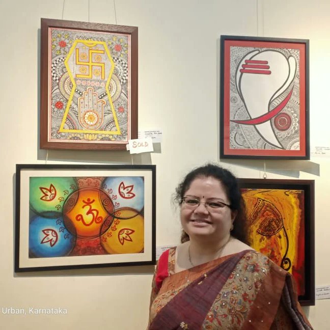 dbhansali's tweet photo. SOLD!! In a 2 day Art exhibition 3 of my paintings were picked up by none other than The Sh. Dilip Surana Sir (CMD Microlabs). Isn't it a pure bliss 💗😊

#nftcollector #NFTCommunity #NFT #NFTcollection #artcollectors #artlovers https://t.co/MujW5Xe4bs