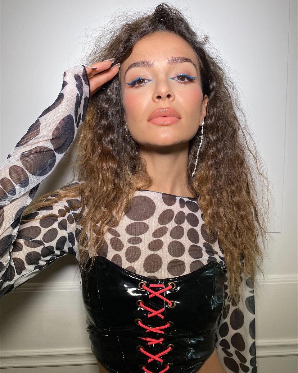 PromotionBrenda's tweet photo. Nuevas fotos de Brenda ♥ https://t.co/36sMITDB4x