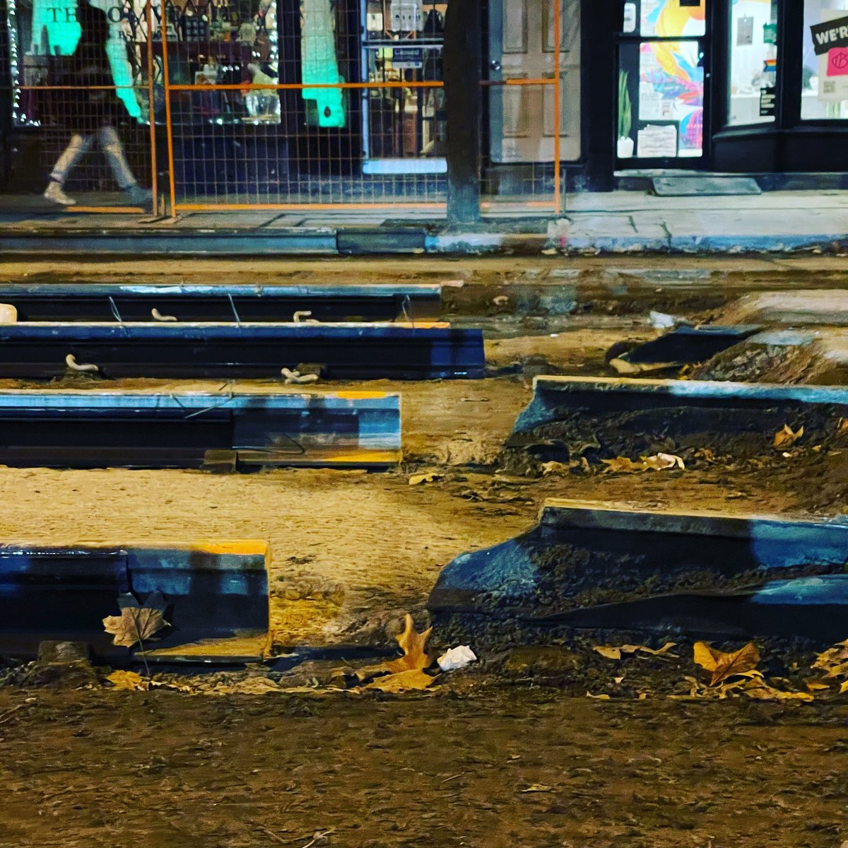 TrinityBellwood's tweet photo. …sigh, almost

#ttc #trackreplacement #construction #queenwest https://t.co/L9W2ZbTdJJ