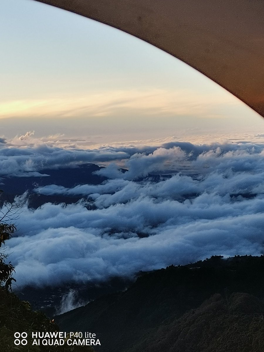 irigorcha's tweet image. Un bello y frío amanecer en el Cerro de la Muerte en Costa Rica 🥶🇨🇷😊,, hace unos días atrás andaba ahí 👌😉