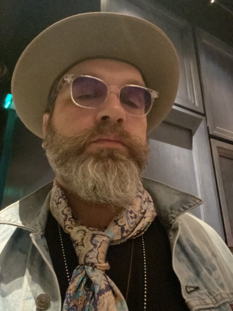 Couldn’t ask for a better crew! Just wrapped on 4 days of taping 12 super artists at <a href="/VrdolyakLaw/">Vrdolyak Law Group</a> offices in downtown Nashville.