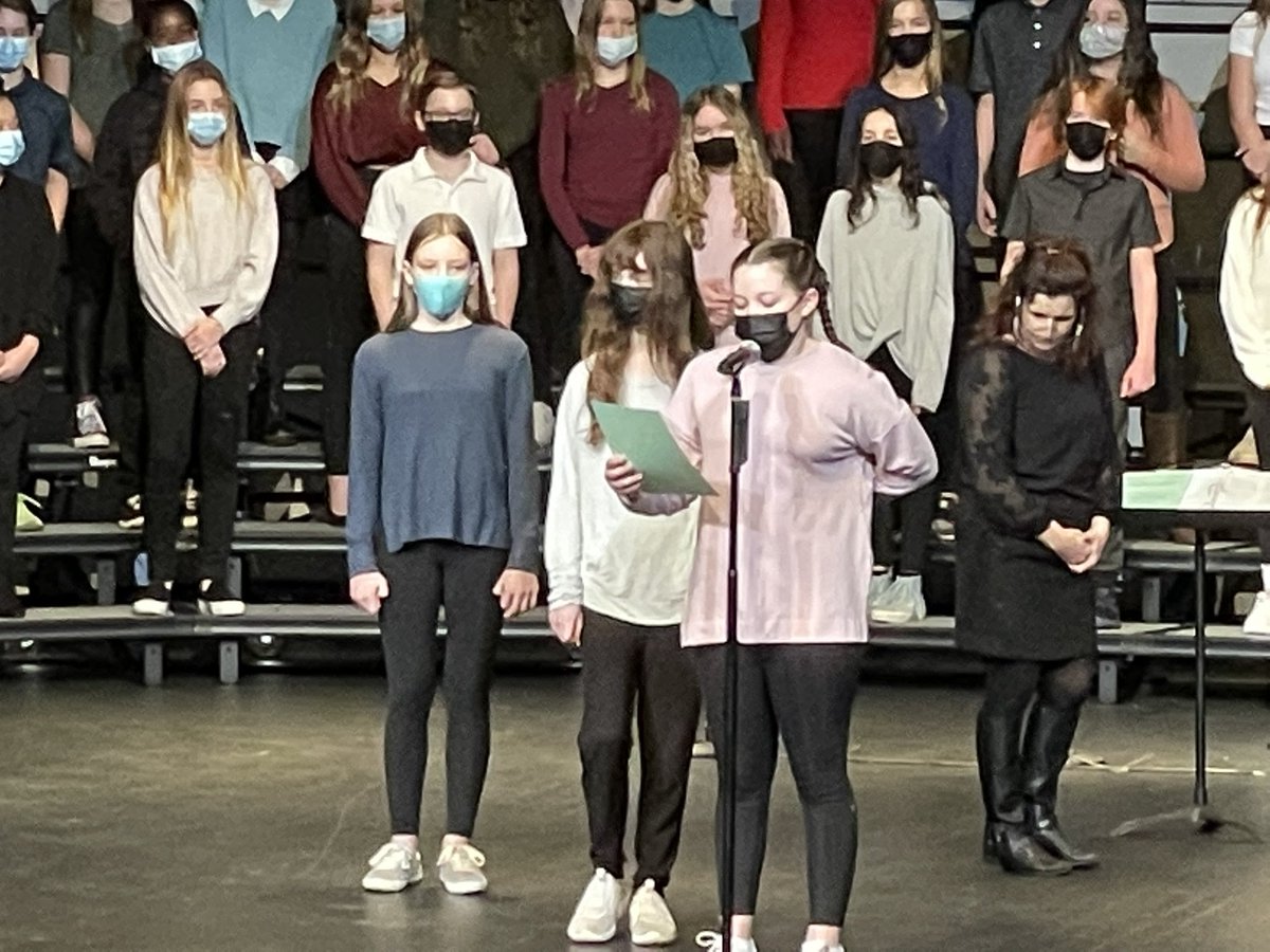 MahtomediMiddle's tweet photo. 7th Grade Choir did an amazing job this evening! What a special performance. BRAVO!! #WeAre832 https://t.co/umSgCfvQpi
