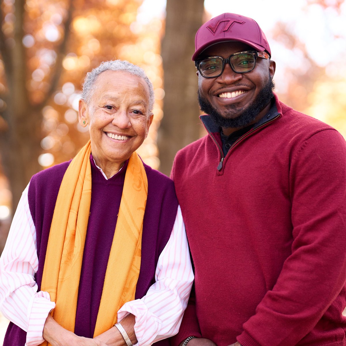 mipman36's tweet photo. NIKKI GIOVANNI  : I had the honor and privilege to sit in a class and talk to one of the most iconic poets of our time , Nikki Giovanni !🎉🎉 ✊🏾

@virginia_tech is very blessed to have such an iconic poet as a professor here and I look forward to working with her in the future. https://t.co/s2R0ag7RUm