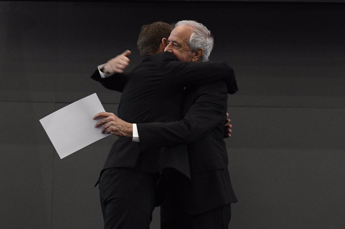 Filosofía River tweet media