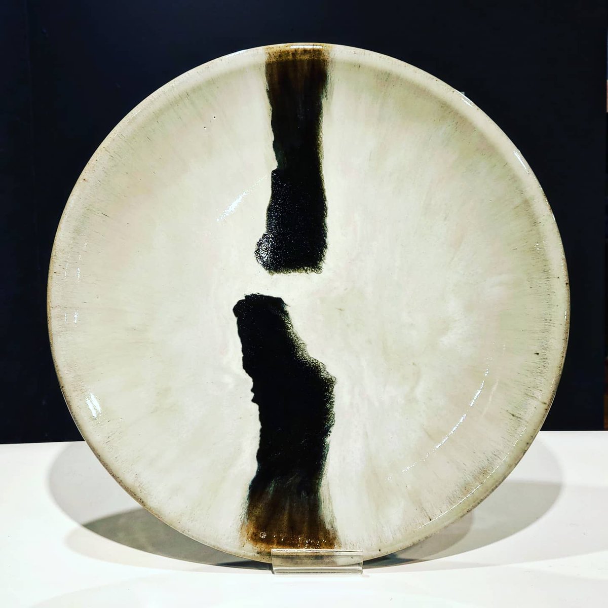 Plate 45cm. Nuka glaze with Tenmoku lines. 

#art #pottery #ceramics